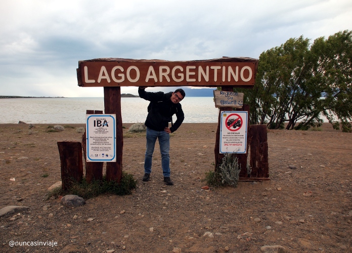 Cartel en el Lago Argentino en El Calafate