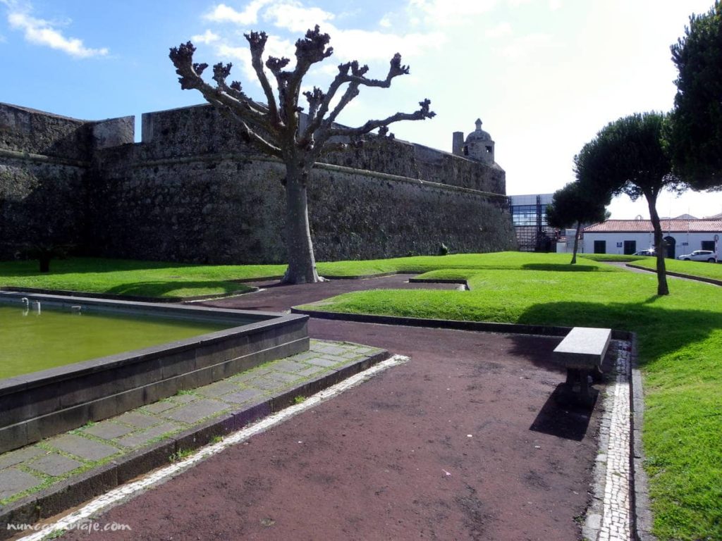 Fuerte de Sao Bras en Ponta Delgada