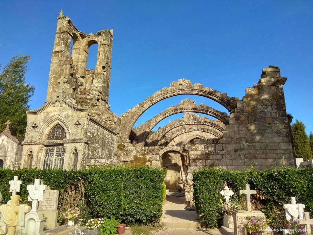 Iglesia en ruinas de Cambados
