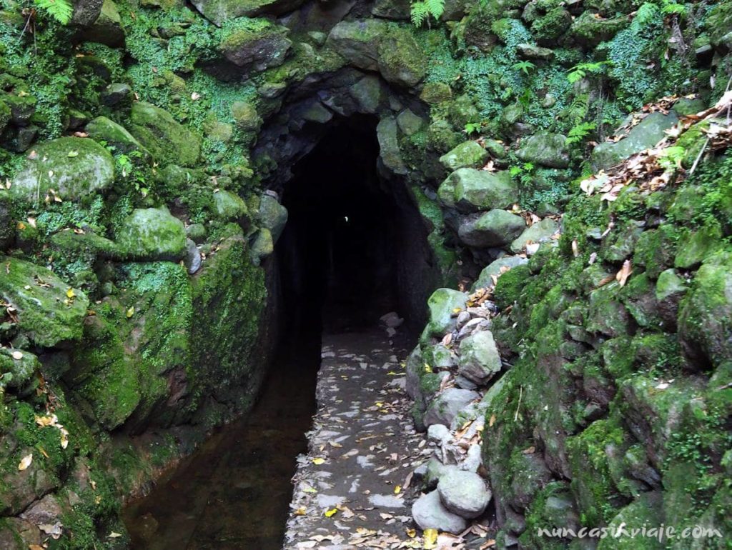 Túnel en esta ruta de senderismo de Madeira