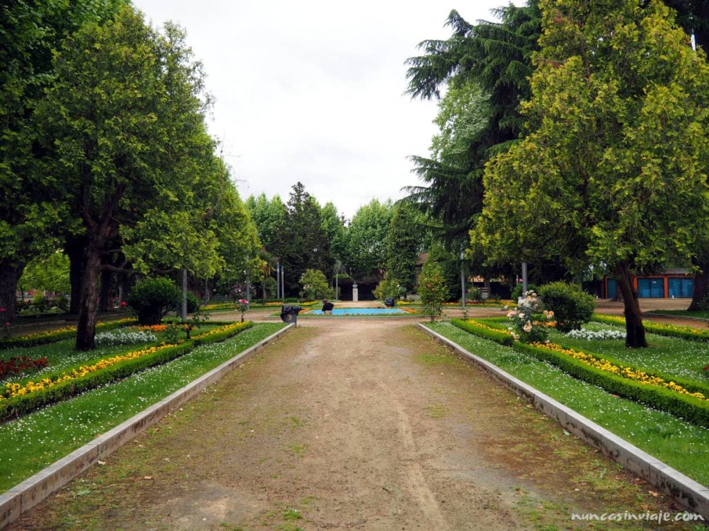 Jardín público de Chaves