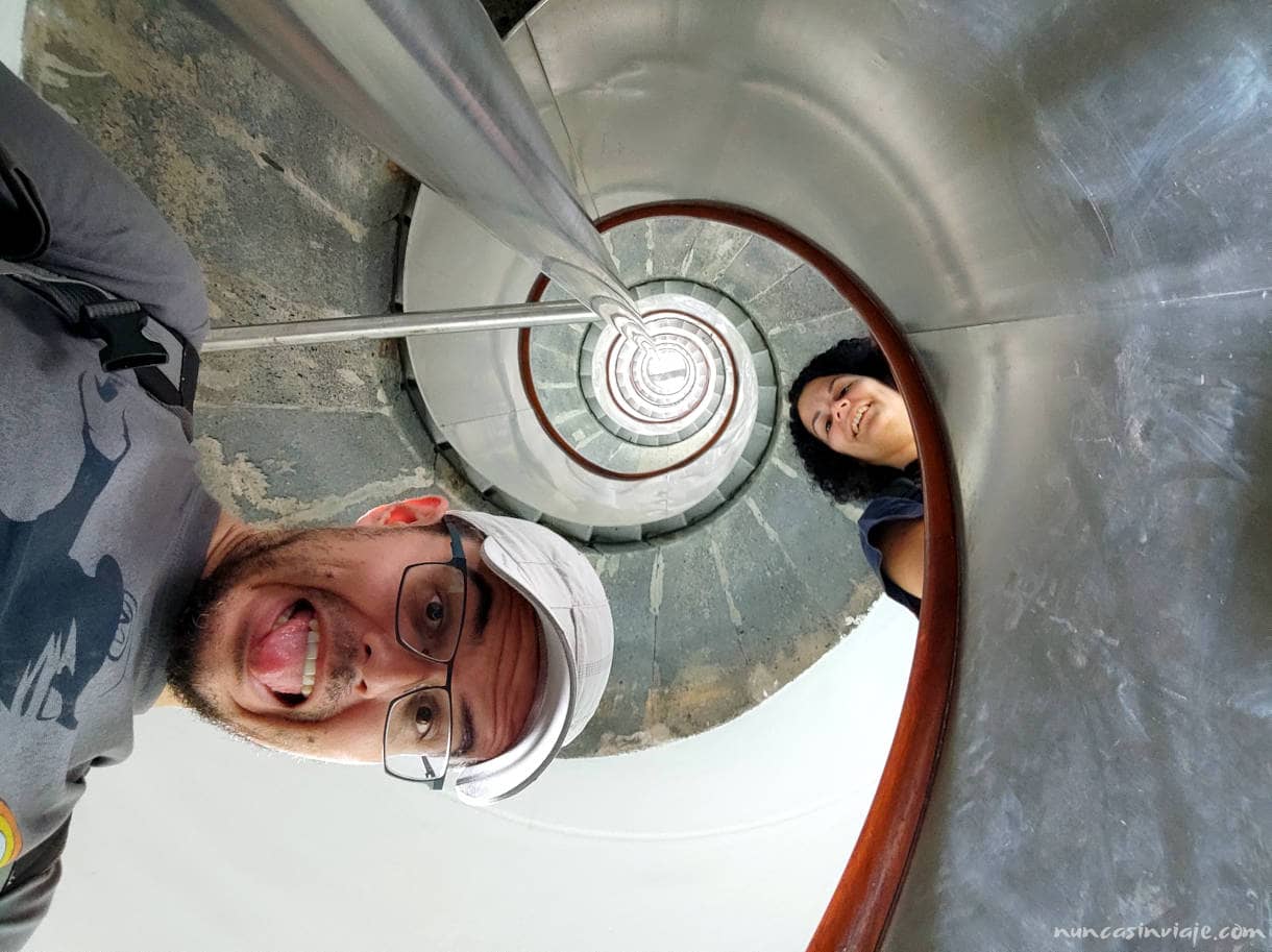 Escaleras del faro de Capelinhos