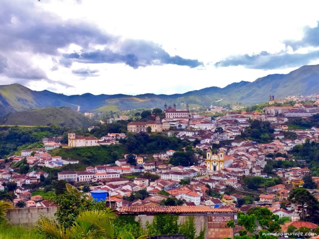 Vistas de Ouro Preto desde una de las colinas