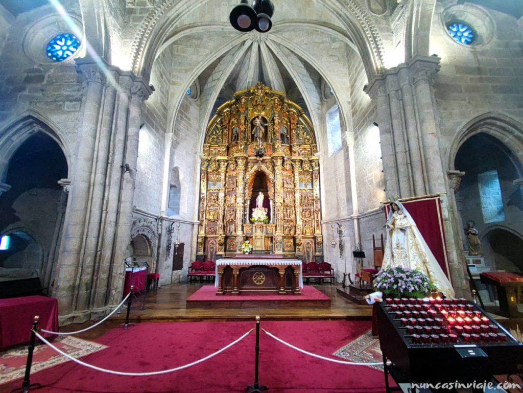 Altar de Santa María do Azougue