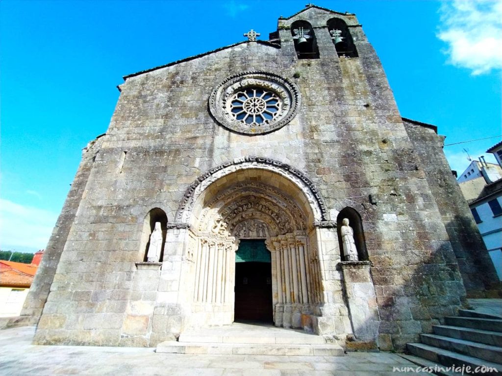 Fachada de la iglesia de Santa María do Azougue