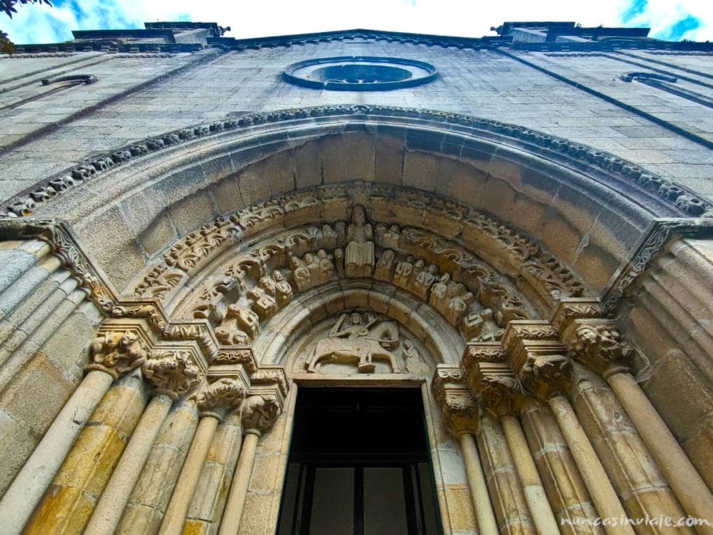 Pórtico de la Iglesia de Santiago