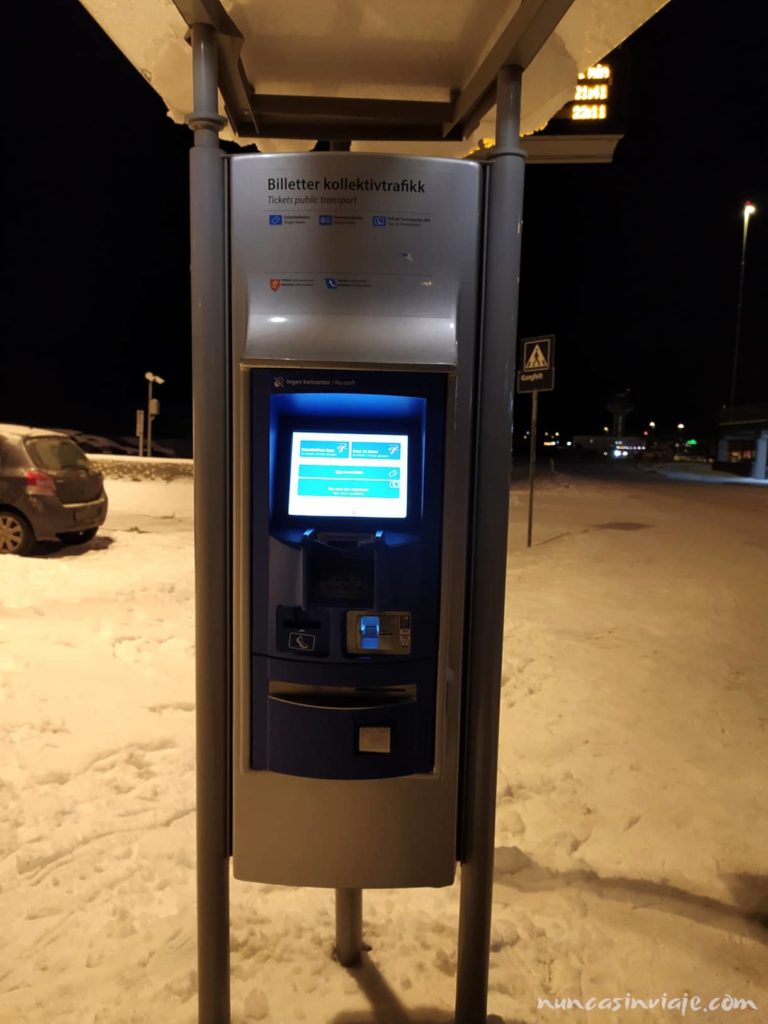 Una máquina expendedora de billetes de autobús.