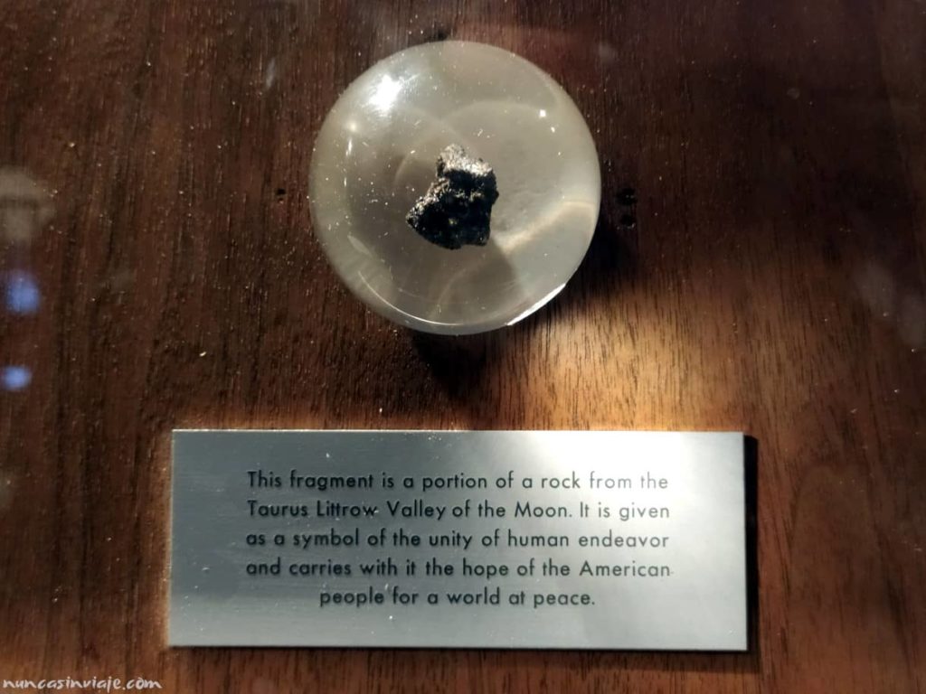 Un fragmento de la Luna en el Museo de Ciencias Naturales de Oslo